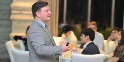 Tony Byng at Alumni event