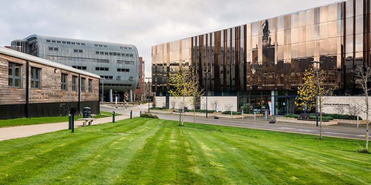 M&S archive 800x400