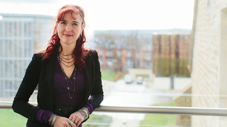 Professor Bruine de Bruin featured on The Why Factor