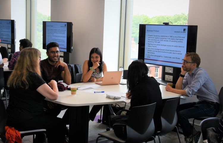 Management students challenged by Leaders in Residence network