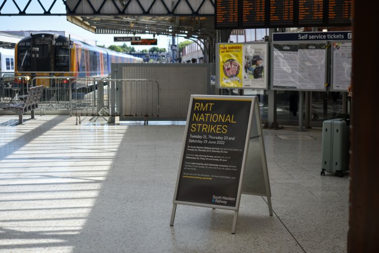 Professor Gregor Gall writes an opinion piece on Scottish strike action